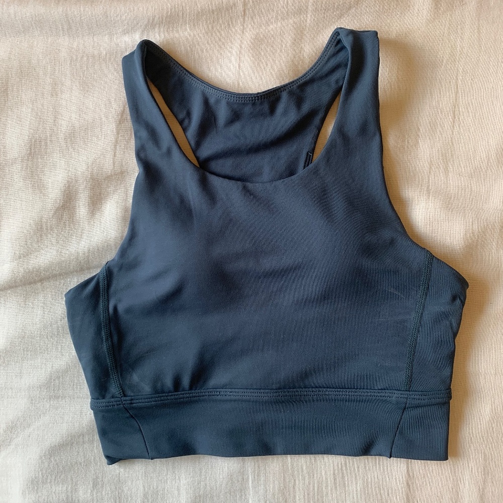 sports bra